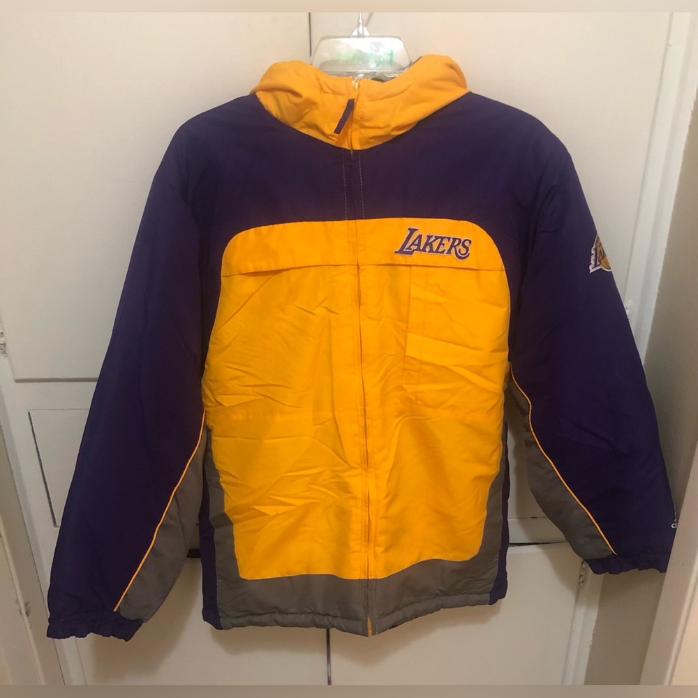 Los Angeles Lakers BOYS coat size large 14/16